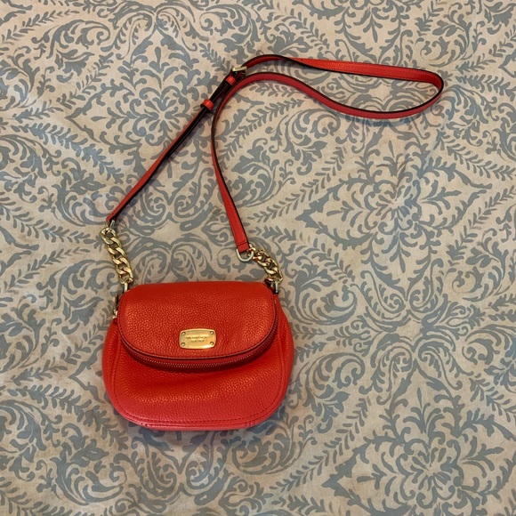 Michael Kors Handbags - Michael Kors small coral crossbody purse